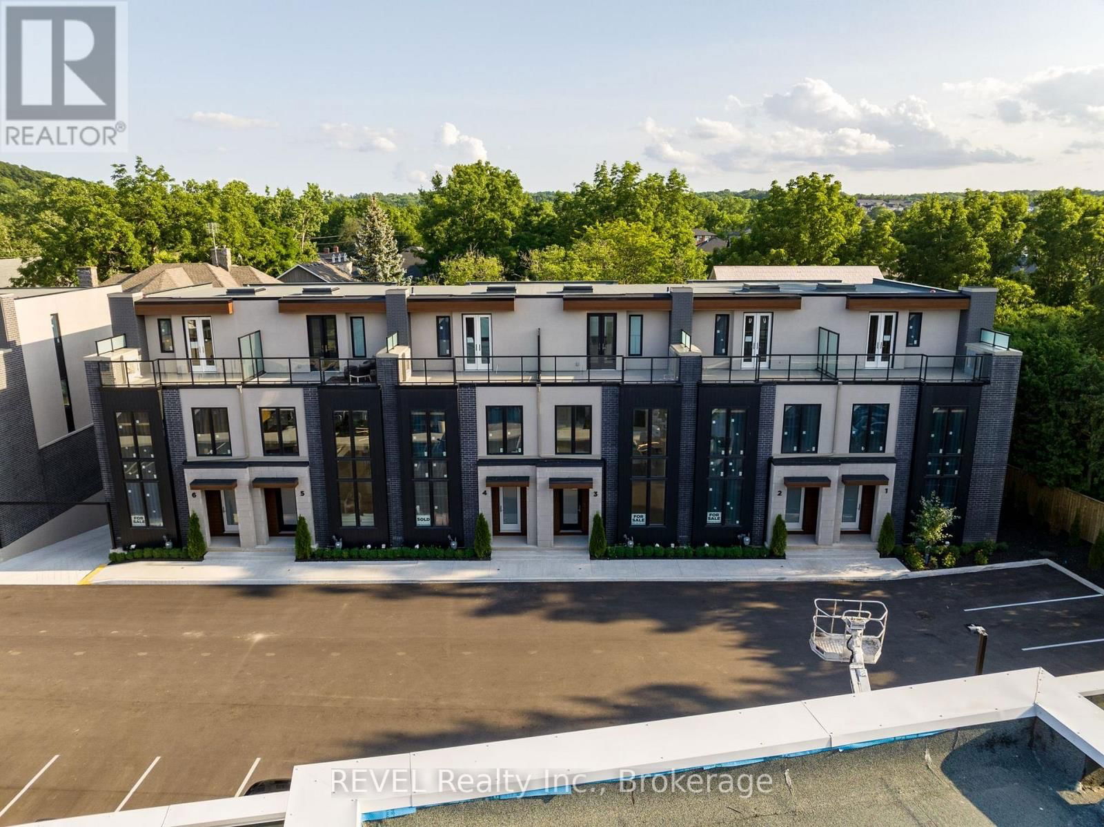 3 - 1397 YORK ROAD Image 2