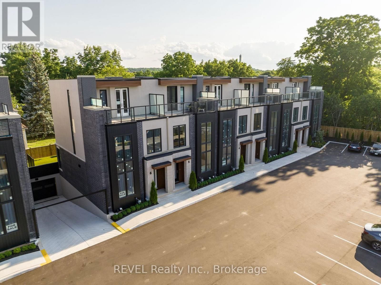 3 - 1397 YORK ROAD Image 3