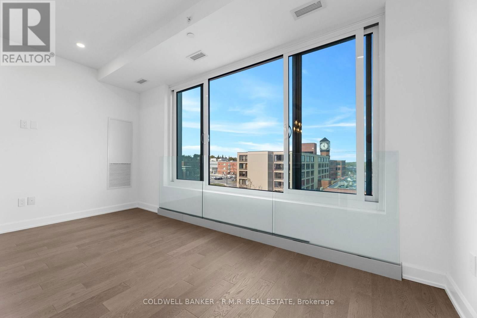 708 - 195 HUNTER STREET Image 14