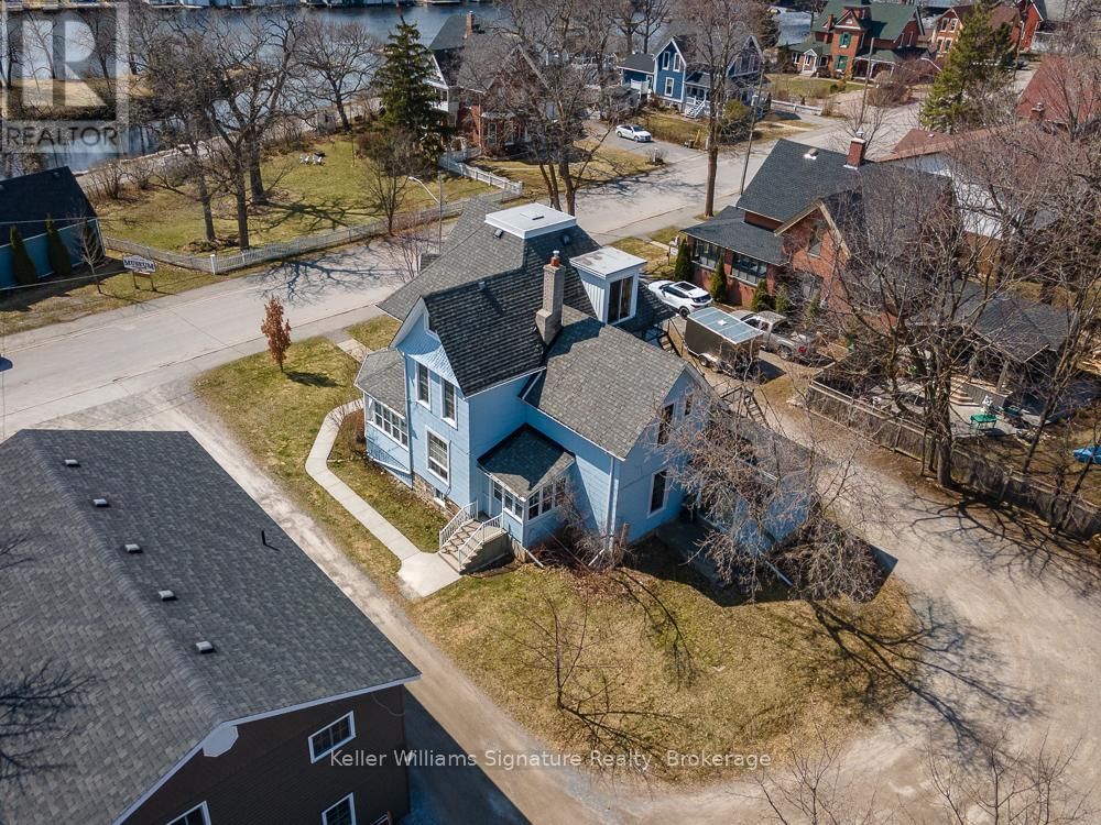 4 - 18 OAK STREET Image 5