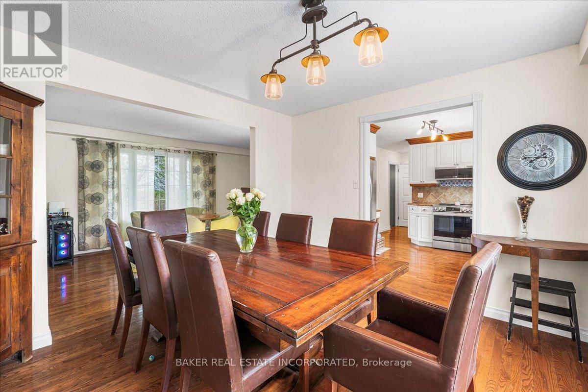 8 LAKEVIEW HEIGHTS Image 23