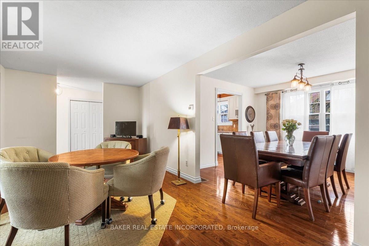 8 LAKEVIEW HEIGHTS Image 25