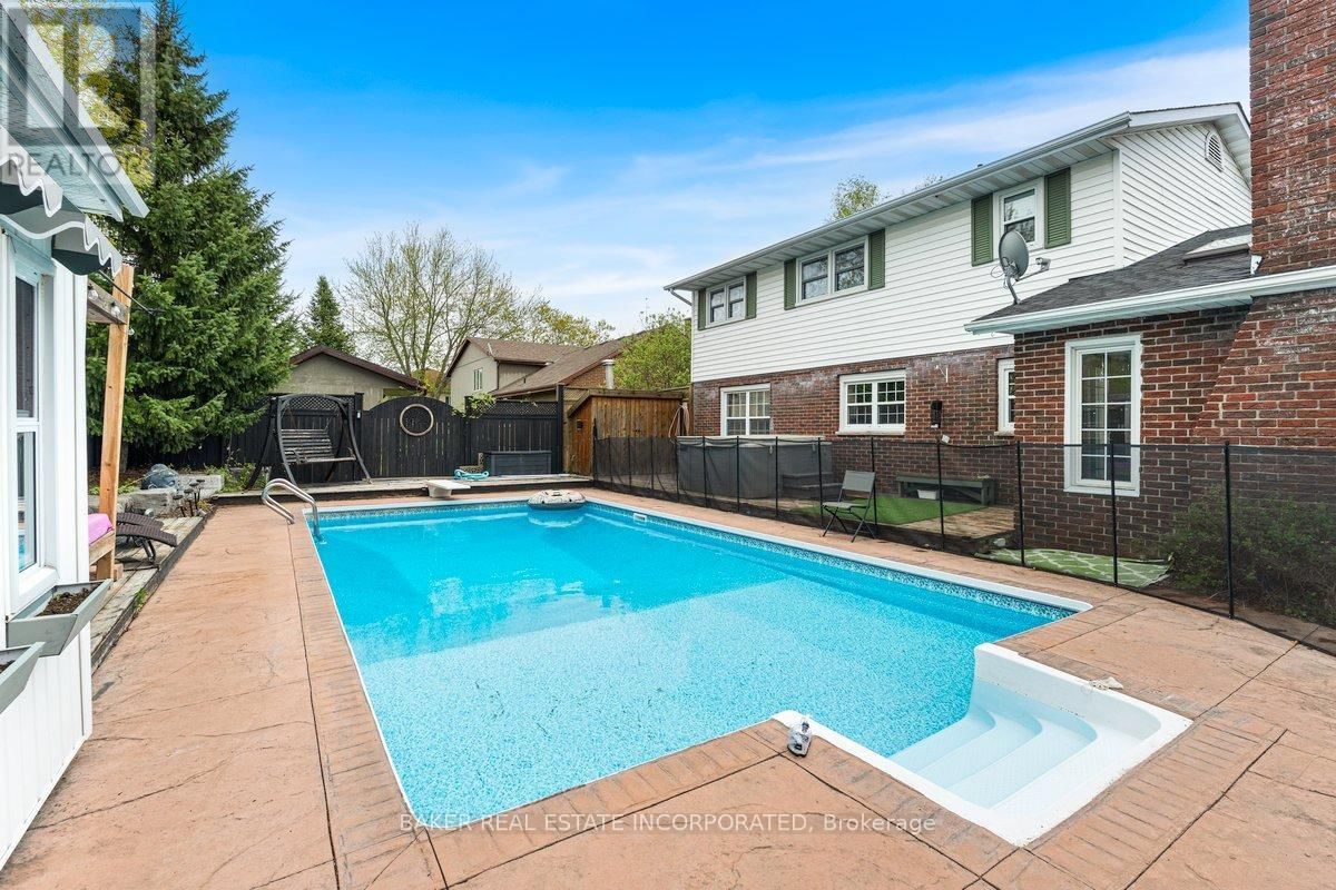 8 LAKEVIEW HEIGHTS Image 6