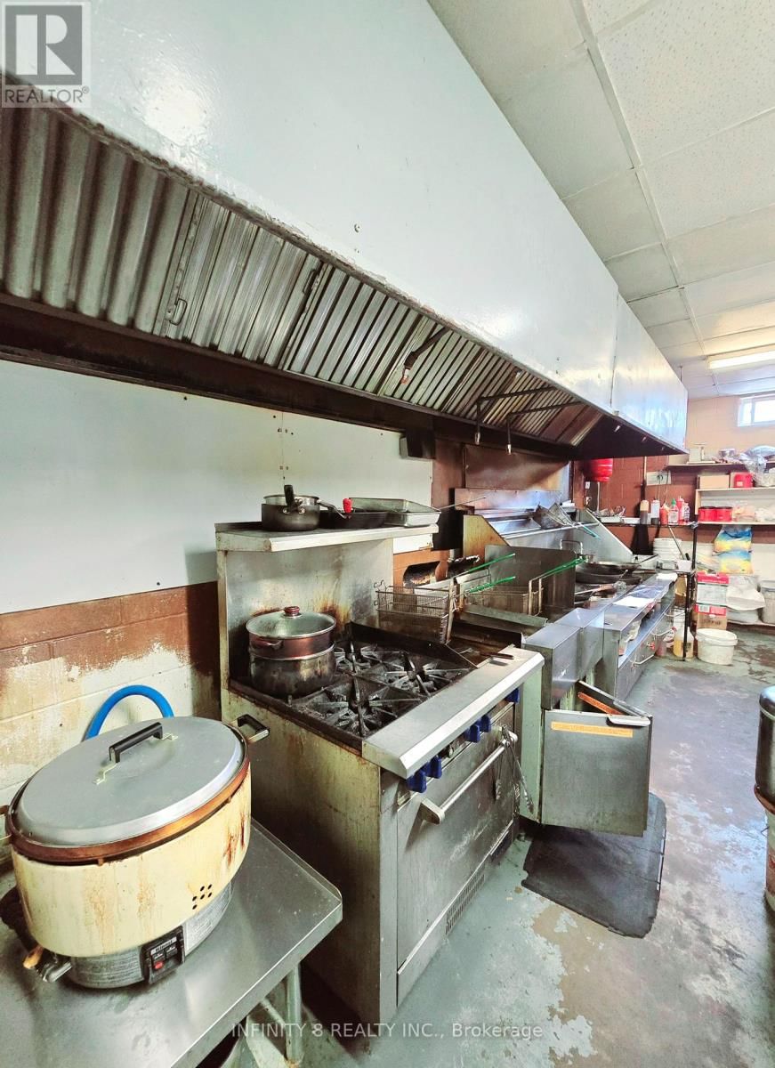 4497 DRUMMOND ROAD Image 14