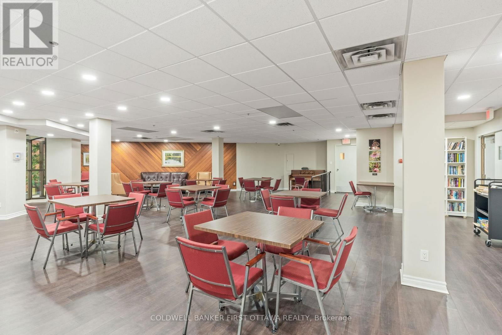 607 - 1025 RICHMOND ROAD Image 35