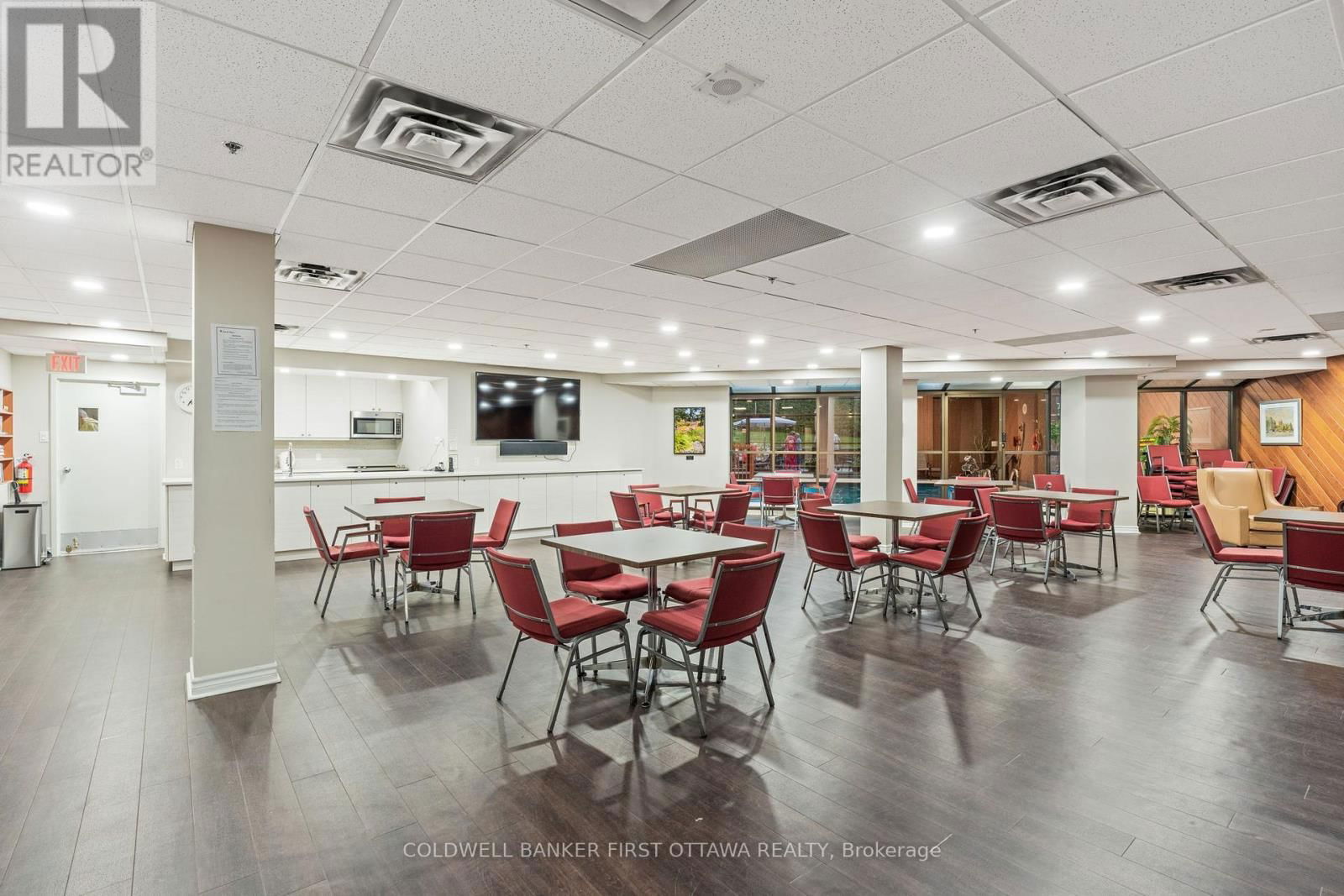 607 - 1025 RICHMOND ROAD Image 36