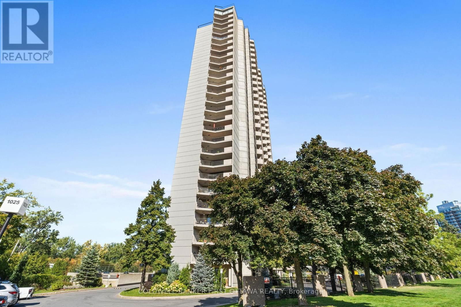 607 - 1025 RICHMOND ROAD Image 45