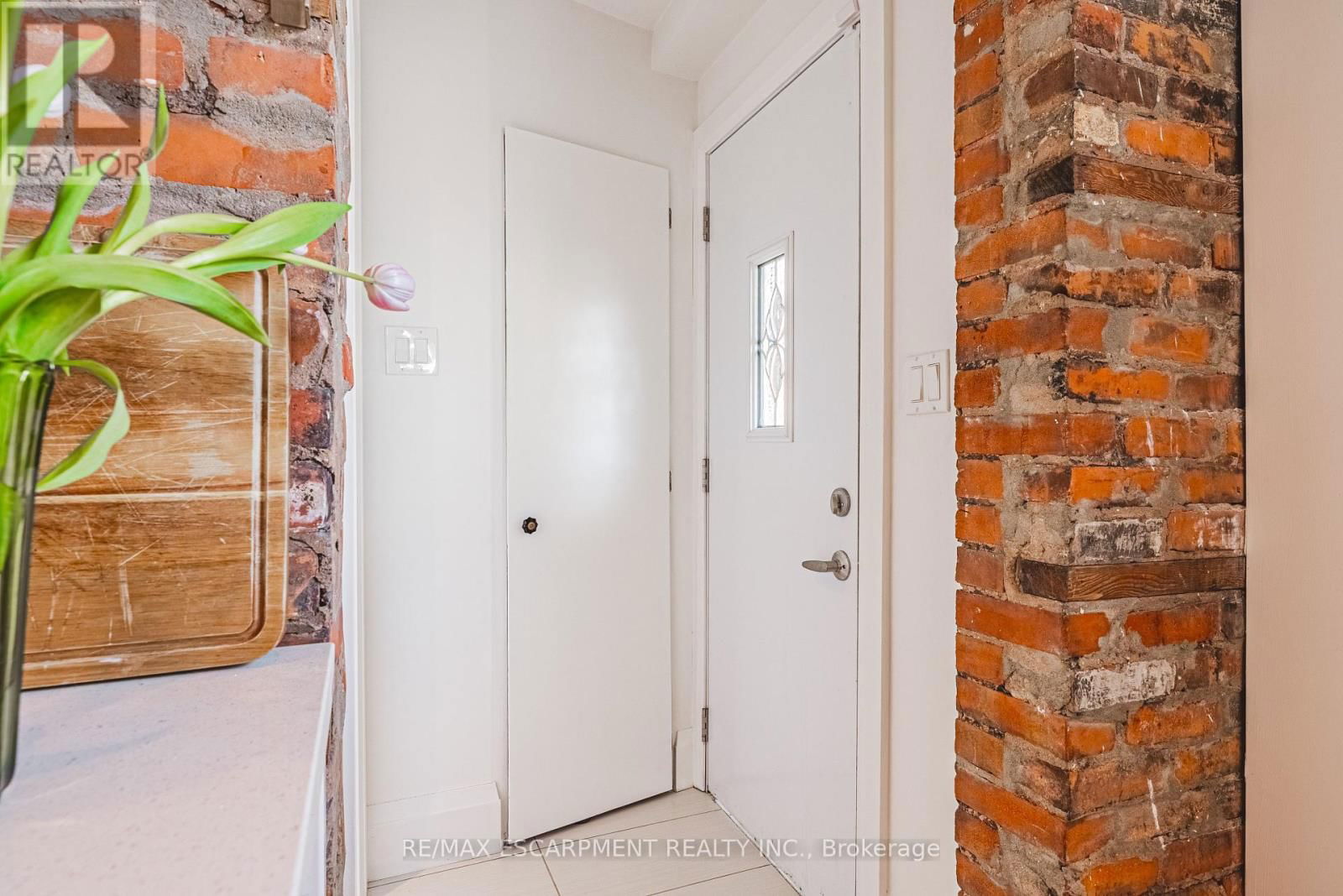 78 COLBOURNE STREET Image 18