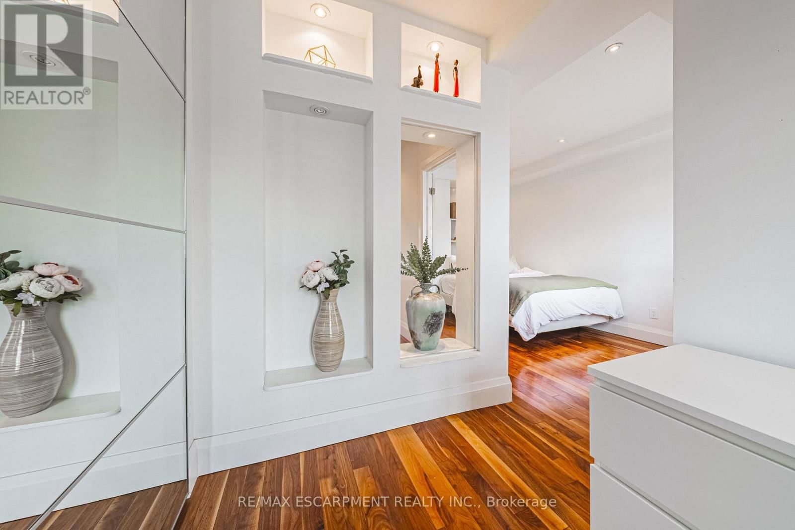 78 COLBOURNE STREET Image 24