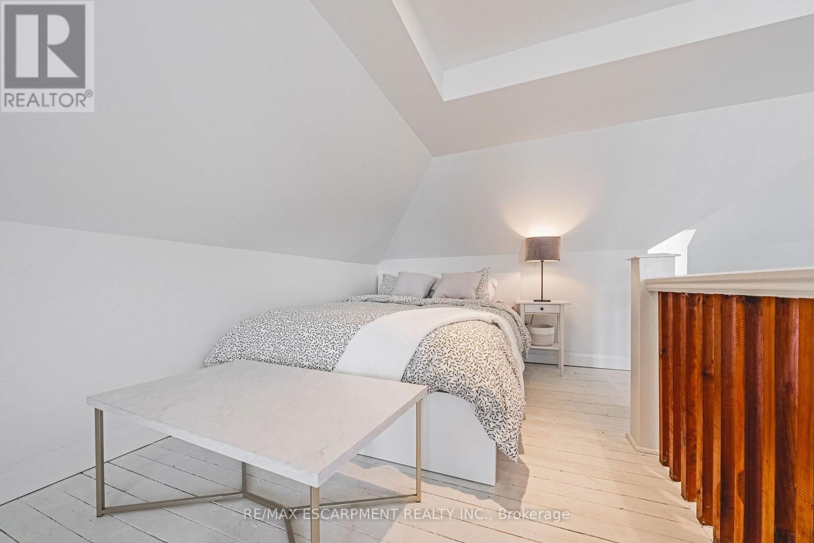 78 COLBOURNE STREET Image 31