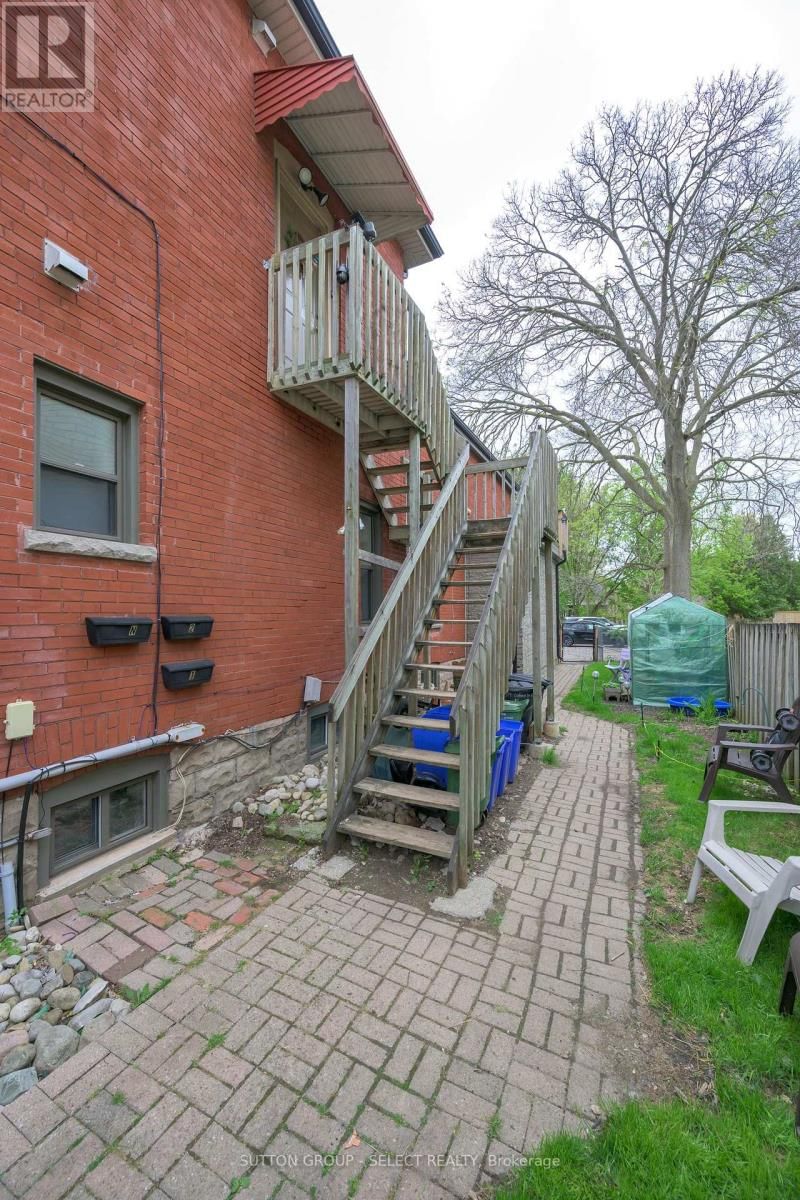 519 OXFORD STREET EAST Image 3