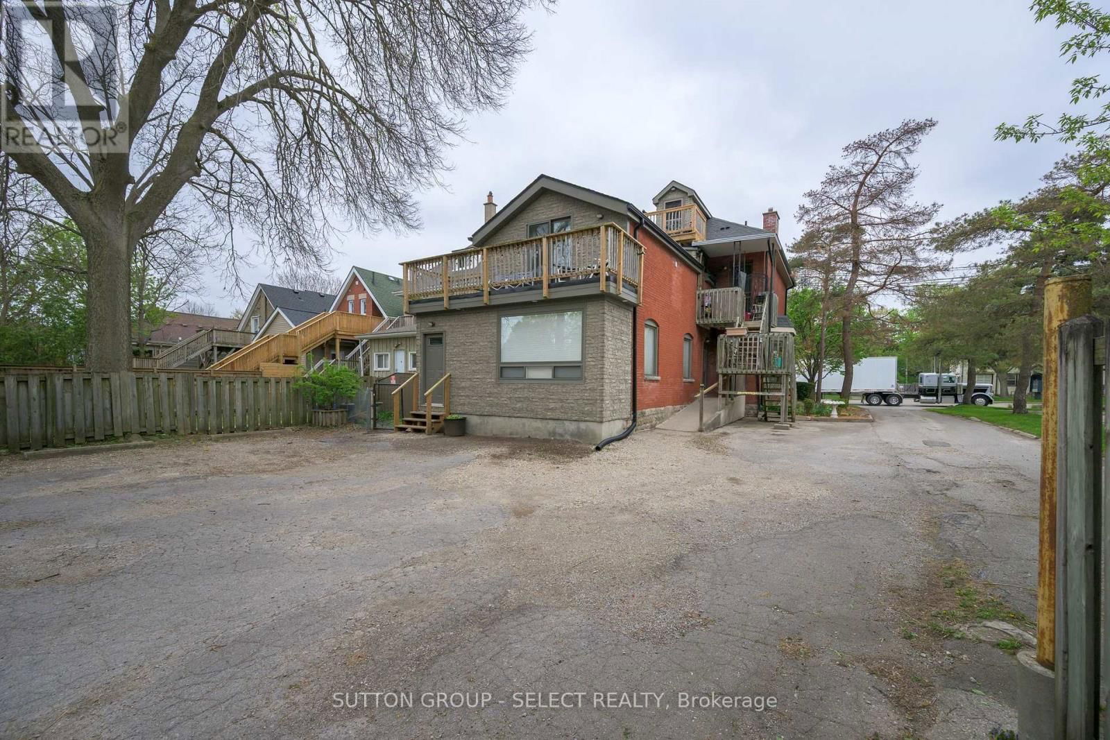 519 OXFORD STREET EAST Image 5