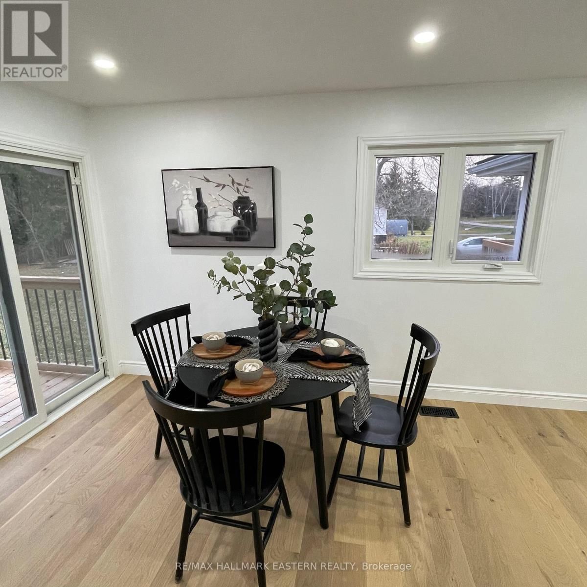 248 CROSBY DRIVE Image 10