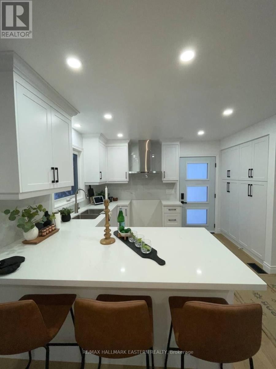 248 CROSBY DRIVE Image 12
