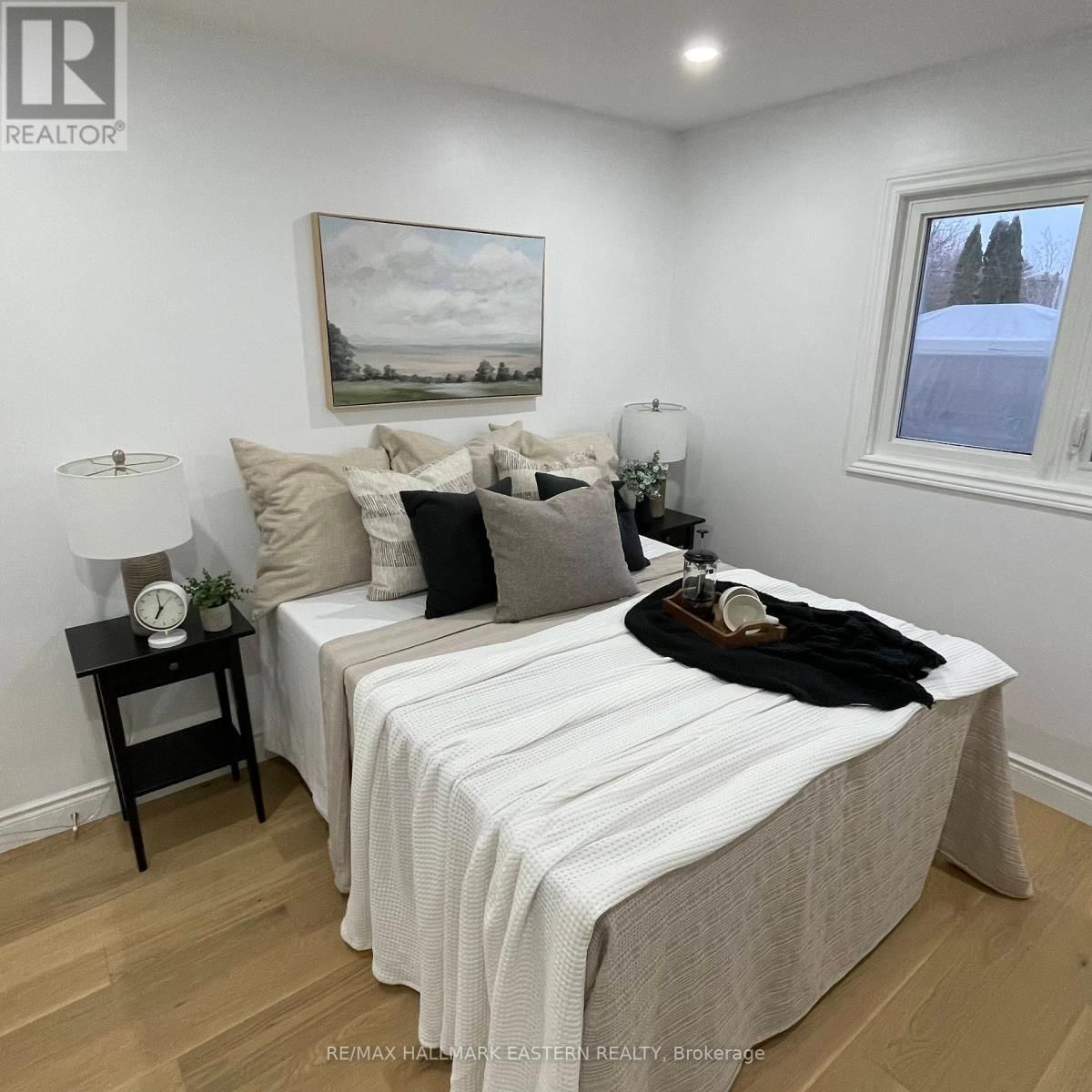 248 CROSBY DRIVE Image 18