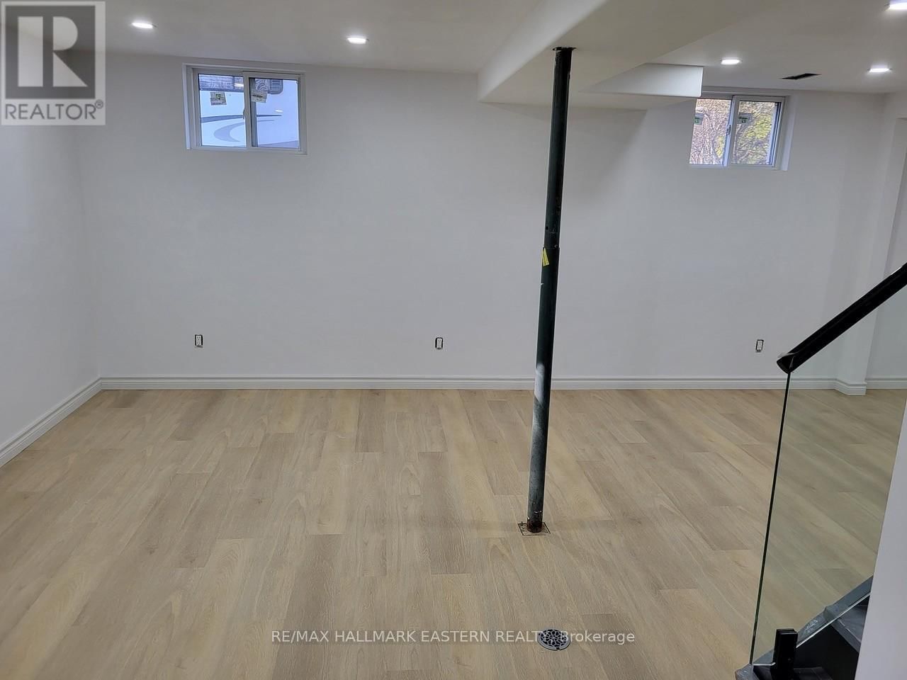 248 CROSBY DRIVE Image 30