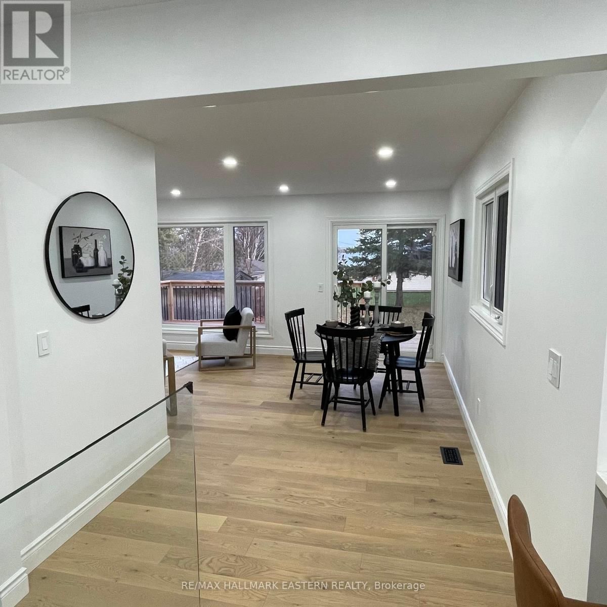 248 CROSBY DRIVE Image 9