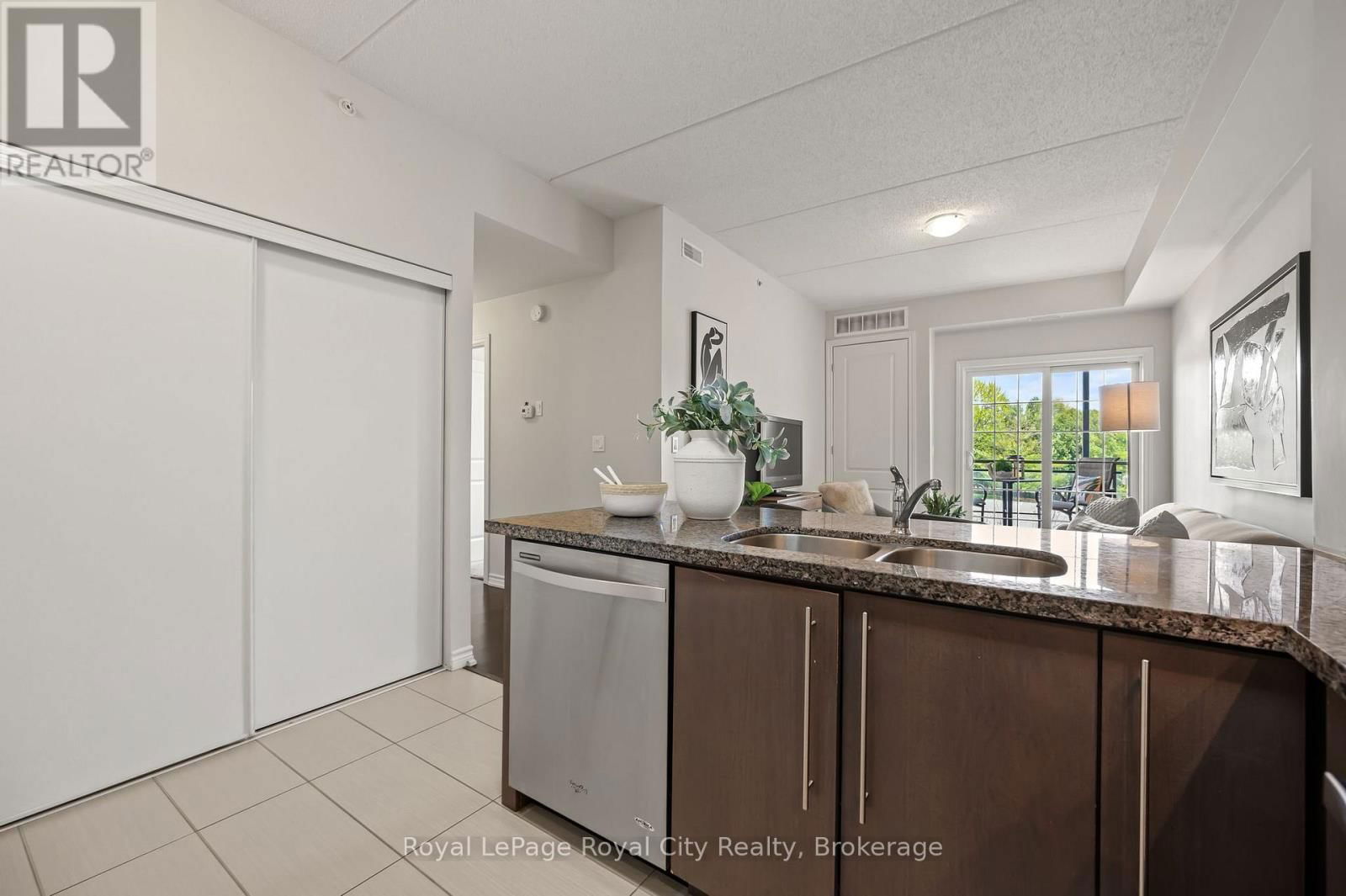 219 - 1077 GORDON STREET Image 10