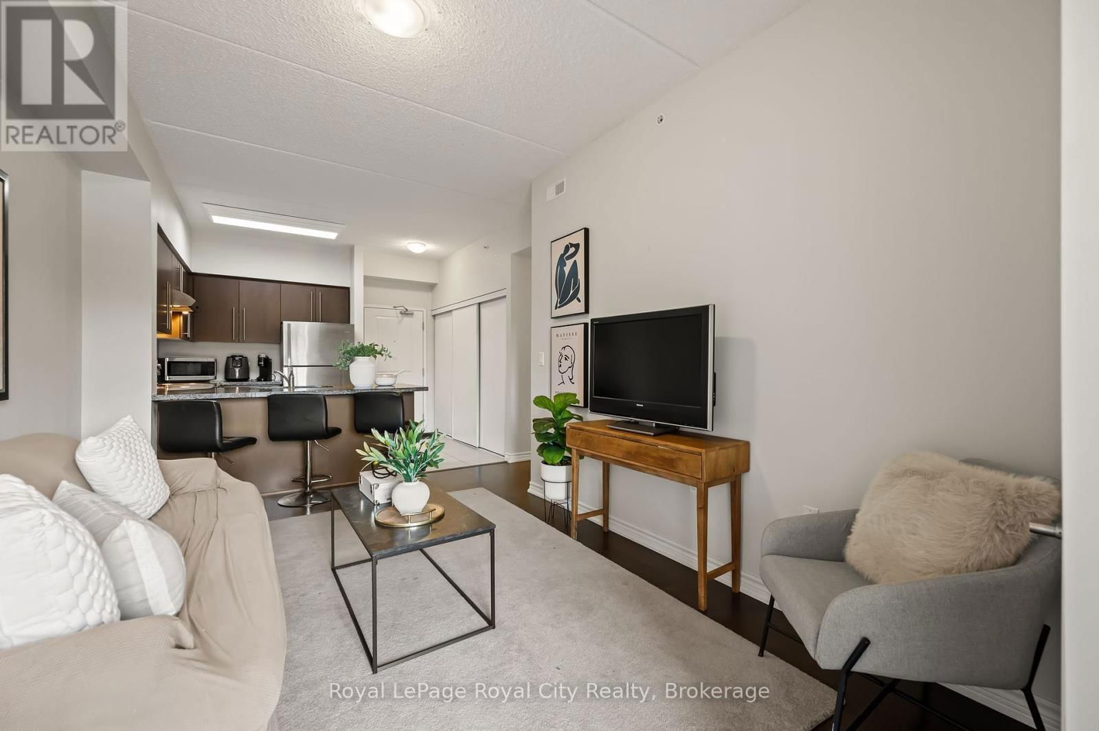 219 - 1077 GORDON STREET Image 12