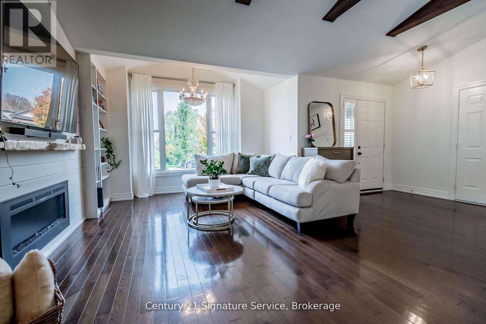 5132 MEADOWOOD LANE Image 3