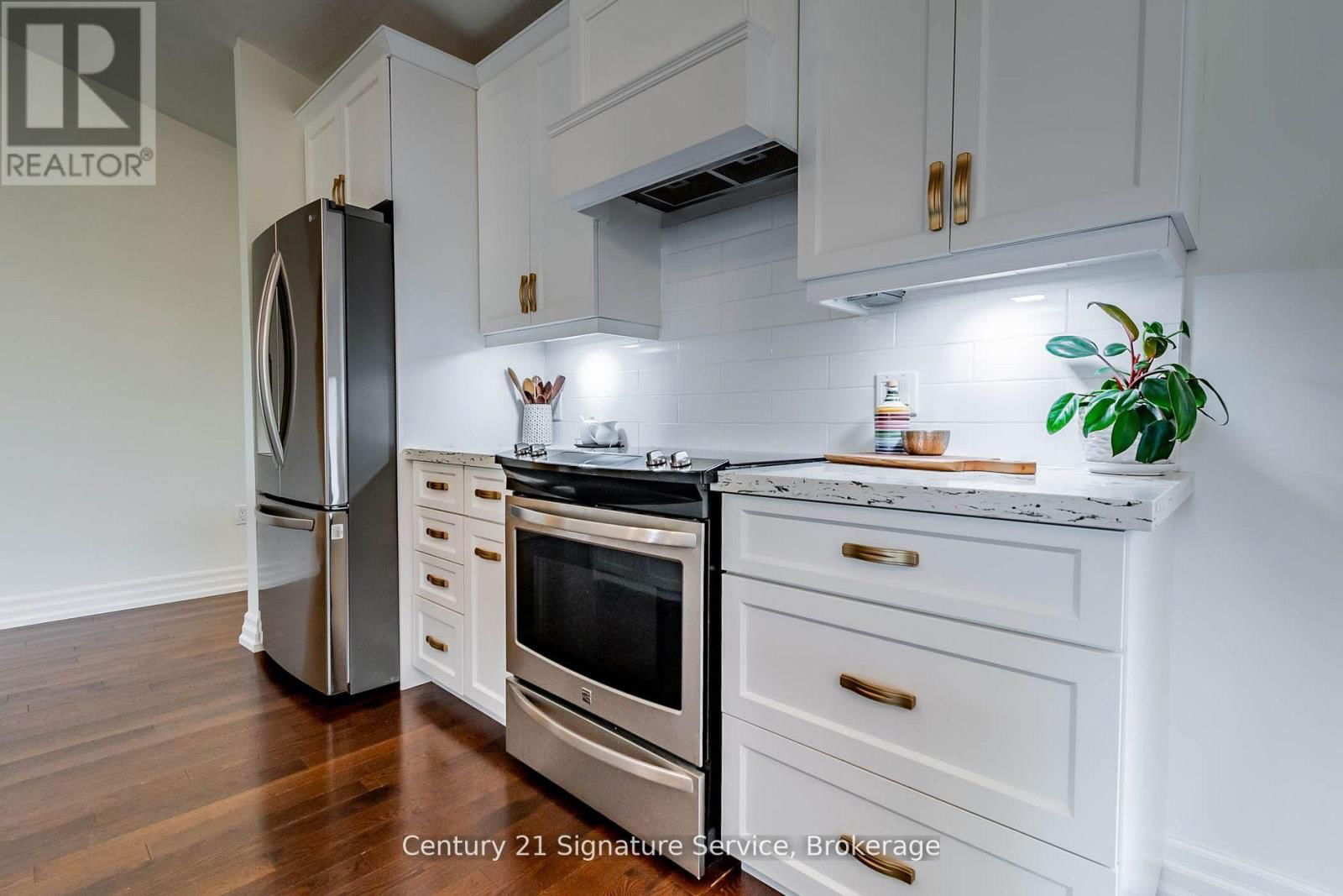5132 MEADOWOOD LANE Image 6