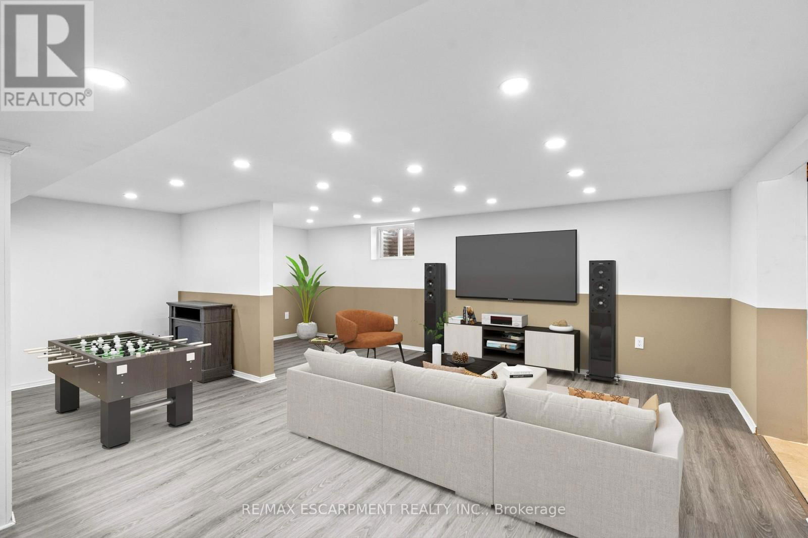 8 NORTHCLIFFE AVENUE Image 35