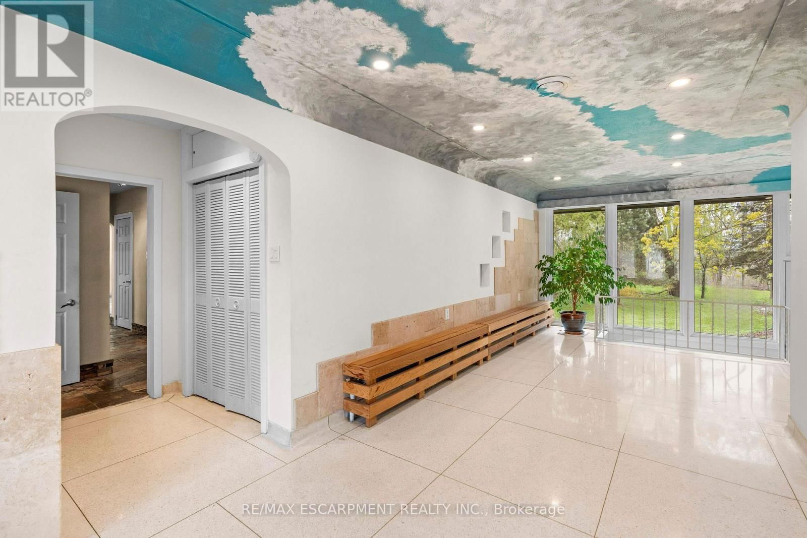 8 NORTHCLIFFE AVENUE Image 4