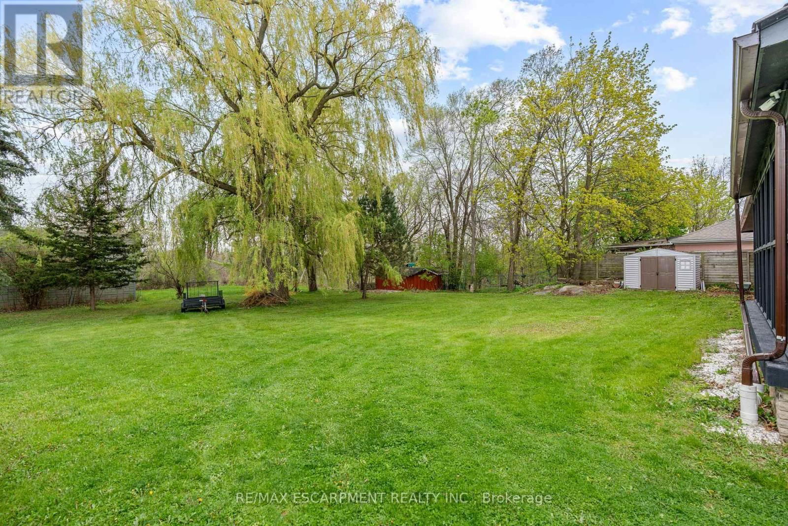 8 NORTHCLIFFE AVENUE Image 44