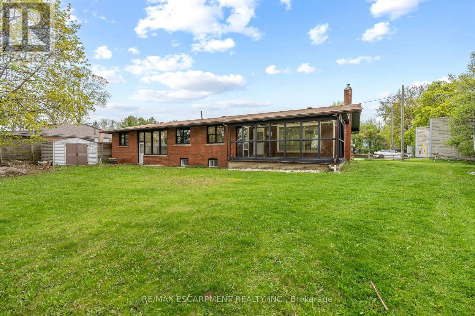 8 NORTHCLIFFE AVENUE Image 45
