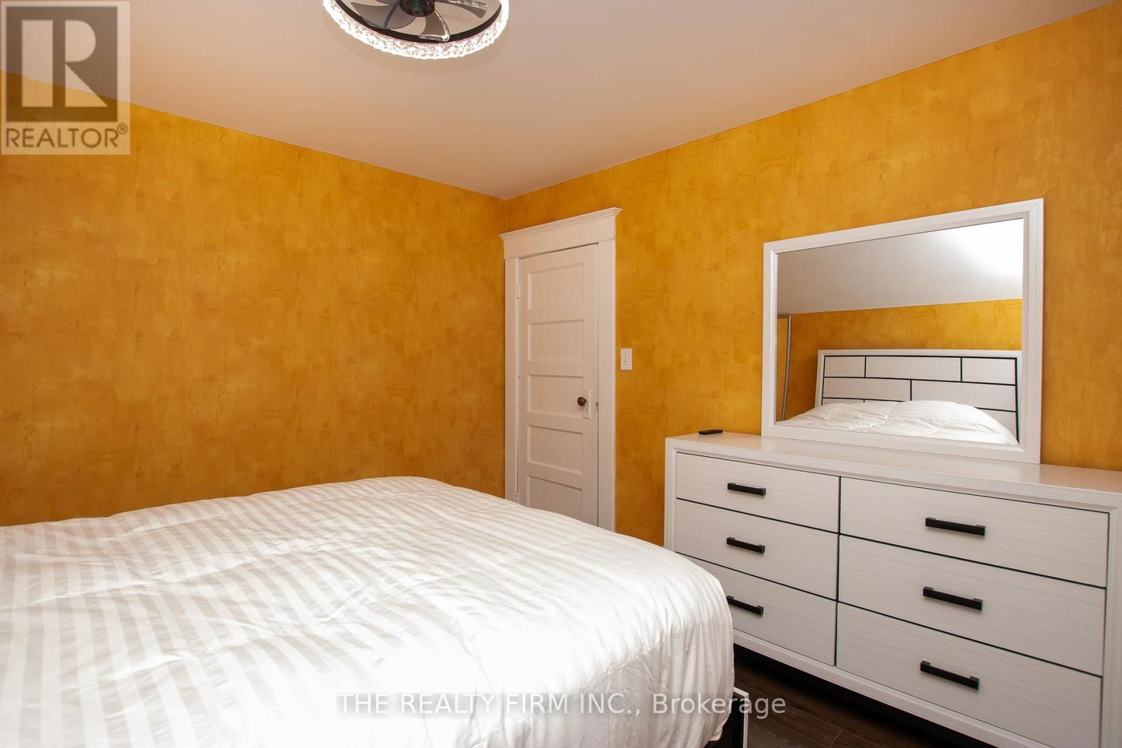 513 QUEBEC STREET Image 21
