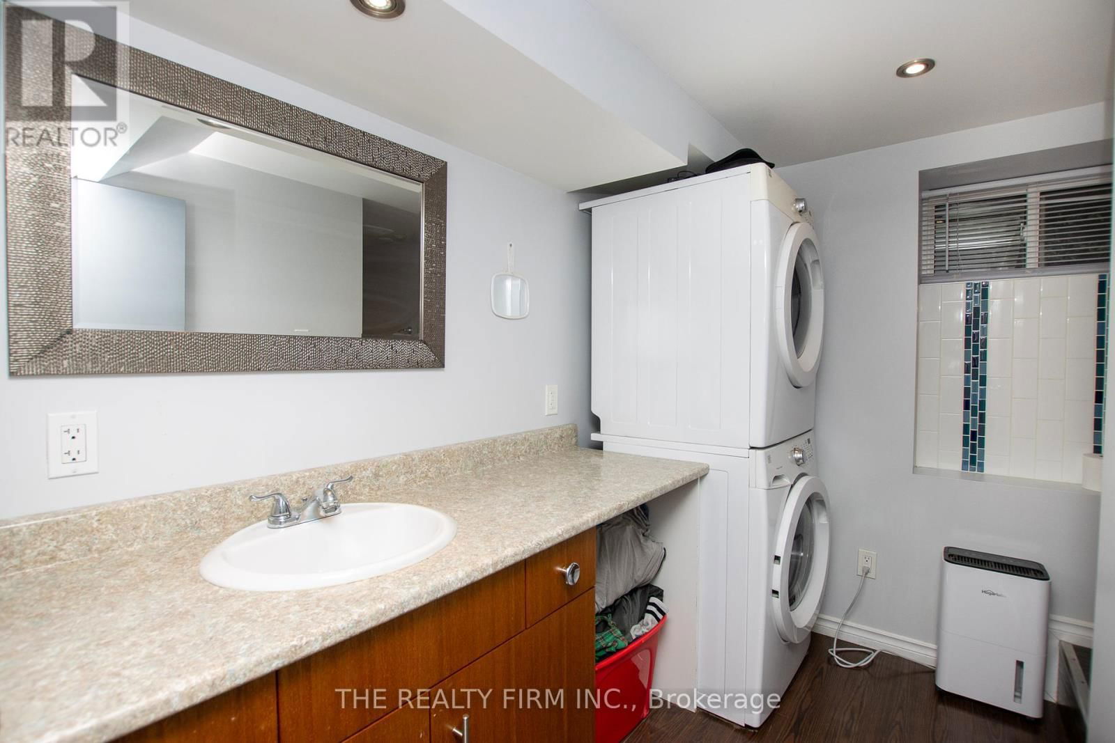 513 QUEBEC STREET Image 24