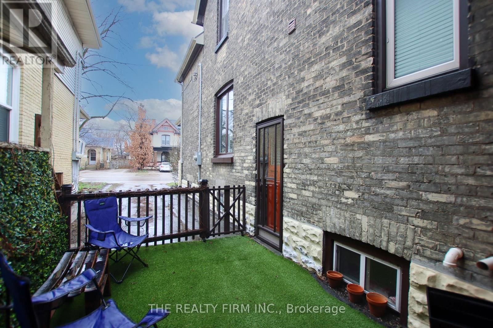 513 QUEBEC STREET Image 32