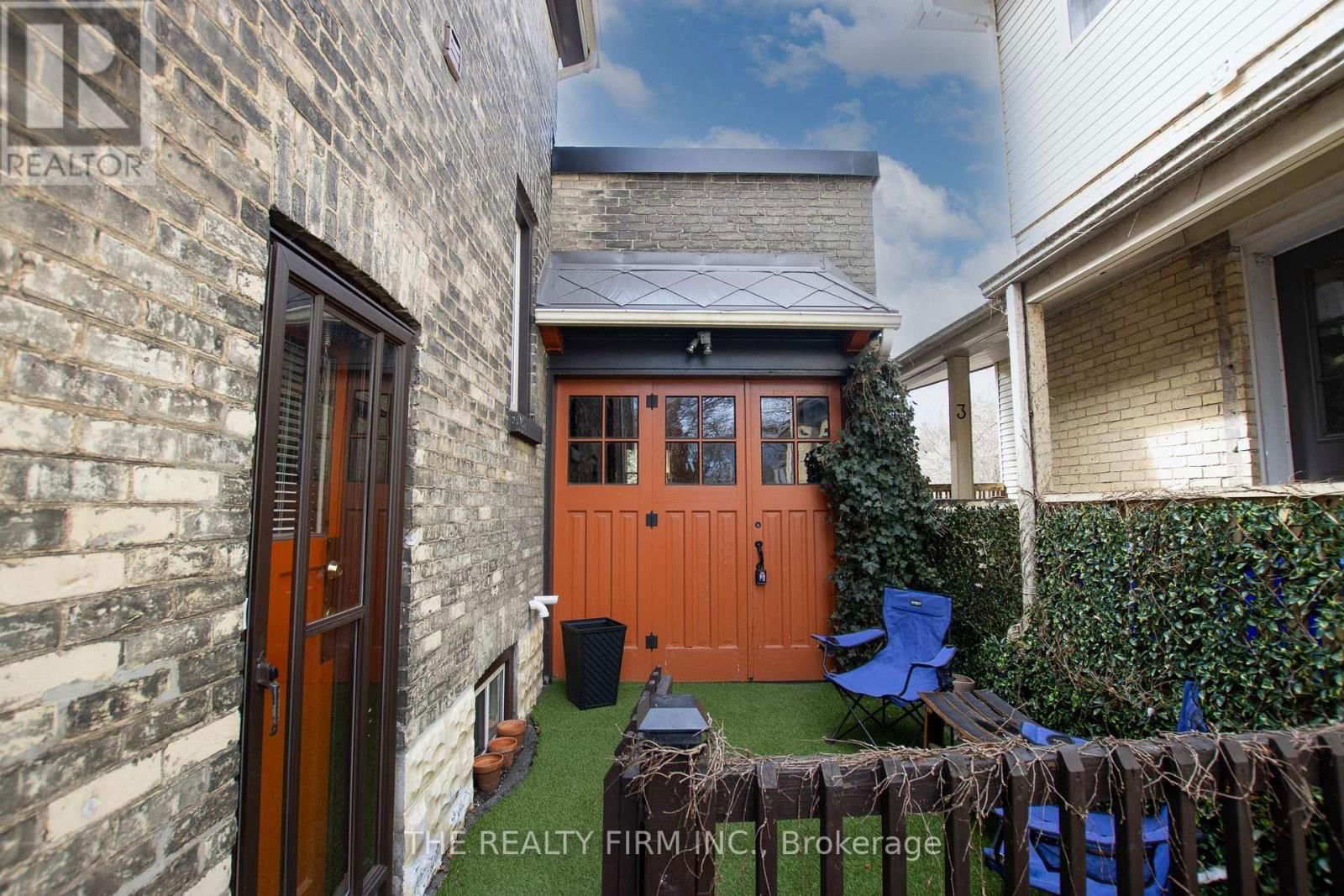 513 QUEBEC STREET Image 36