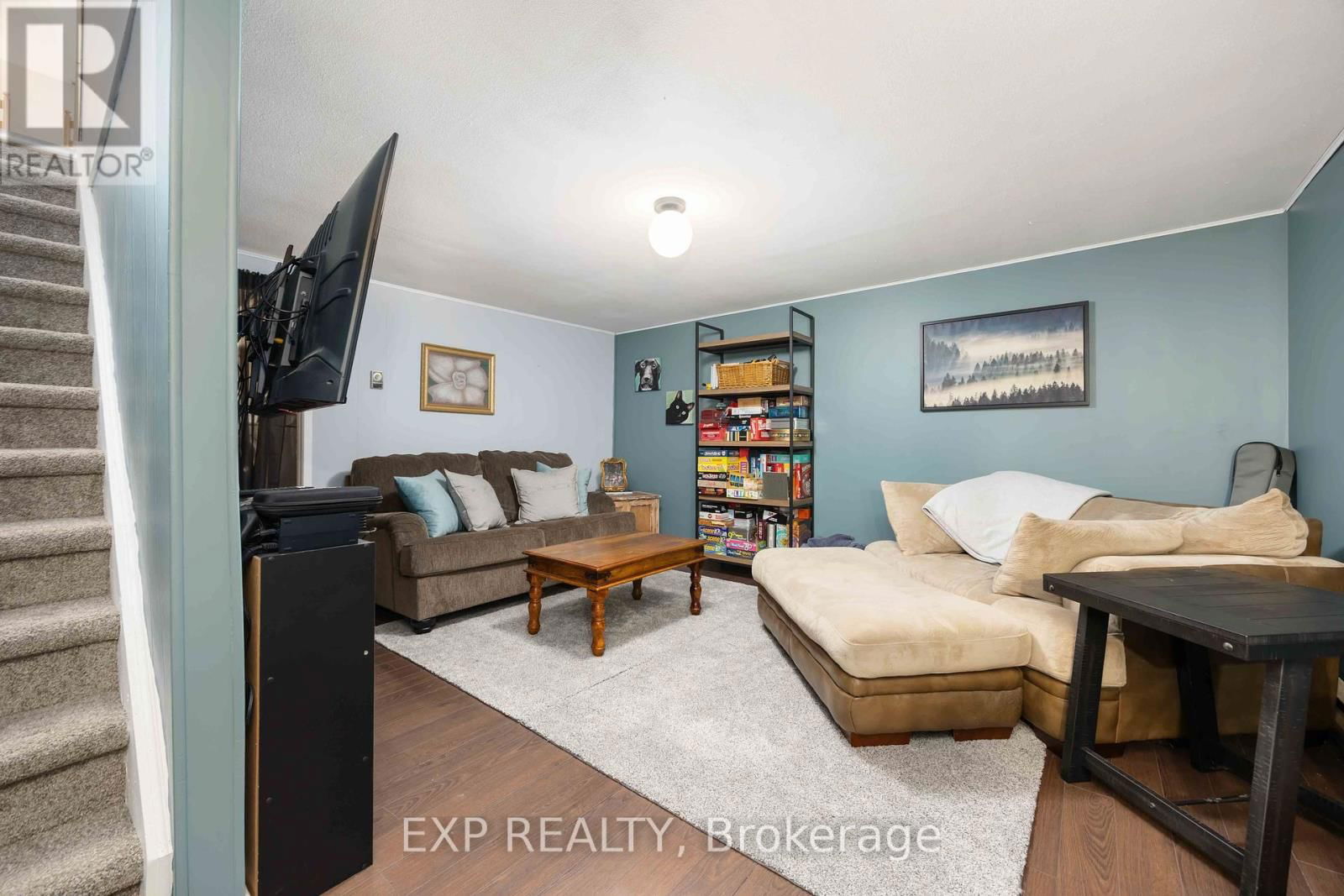 6 - 847 ROSS AVENUE Image 25