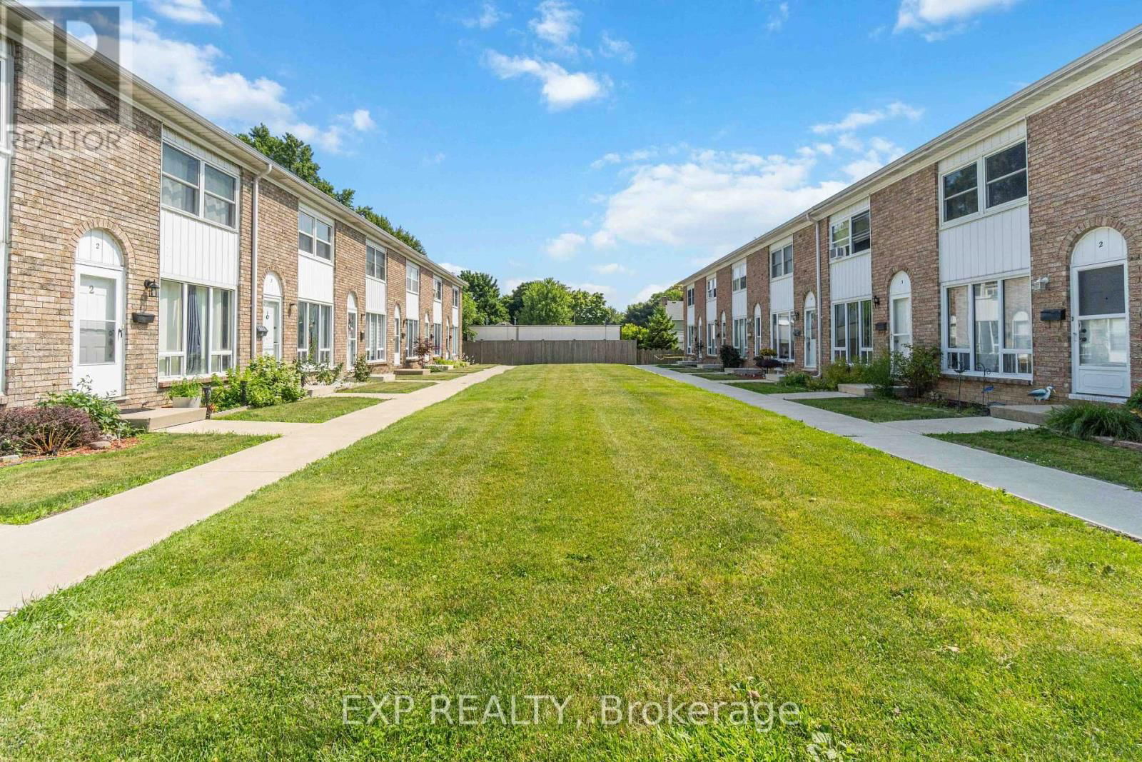 6 - 847 ROSS AVENUE Image 38