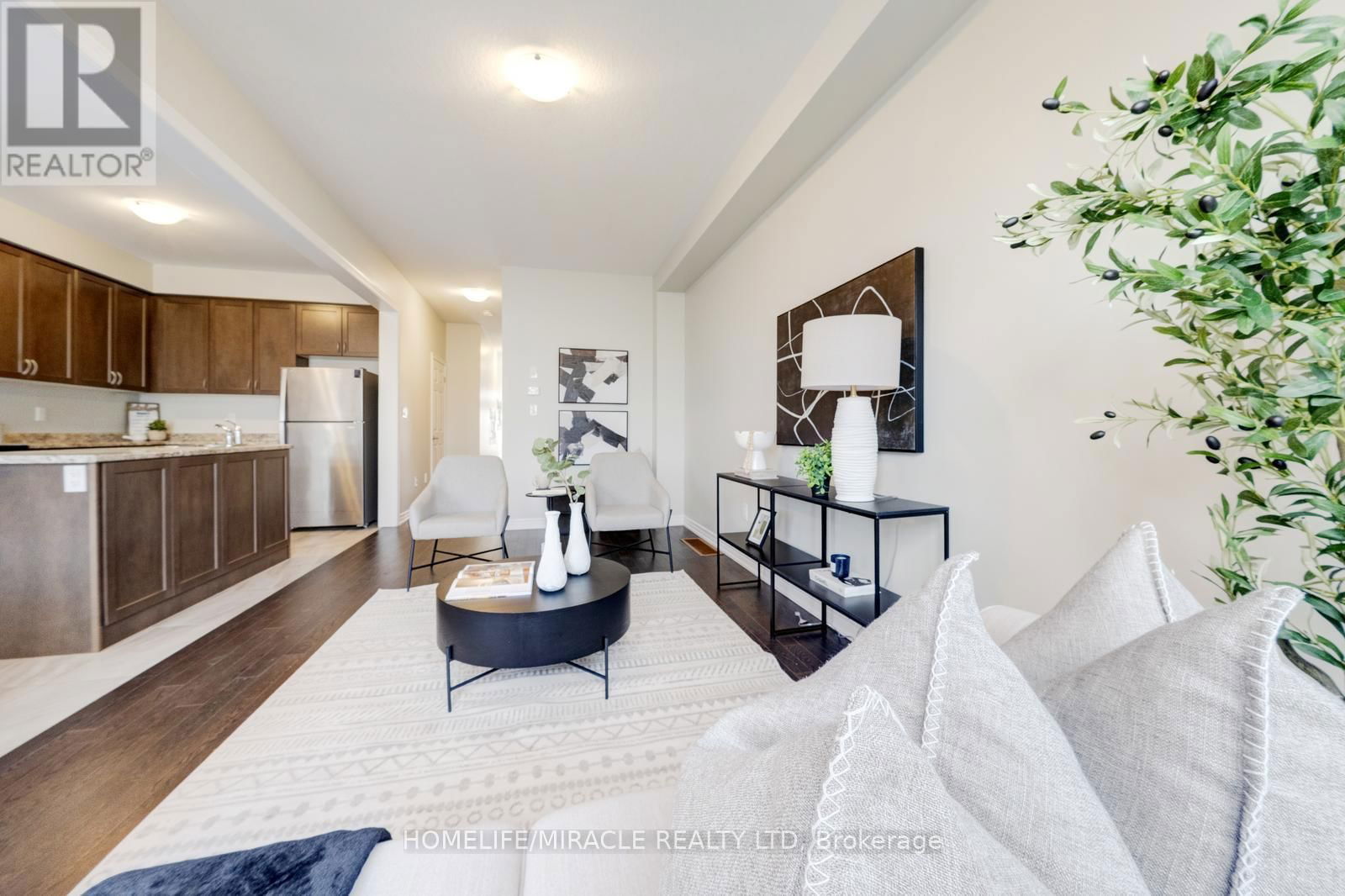 54 - 166 DEERPATH DRIVE Image 17