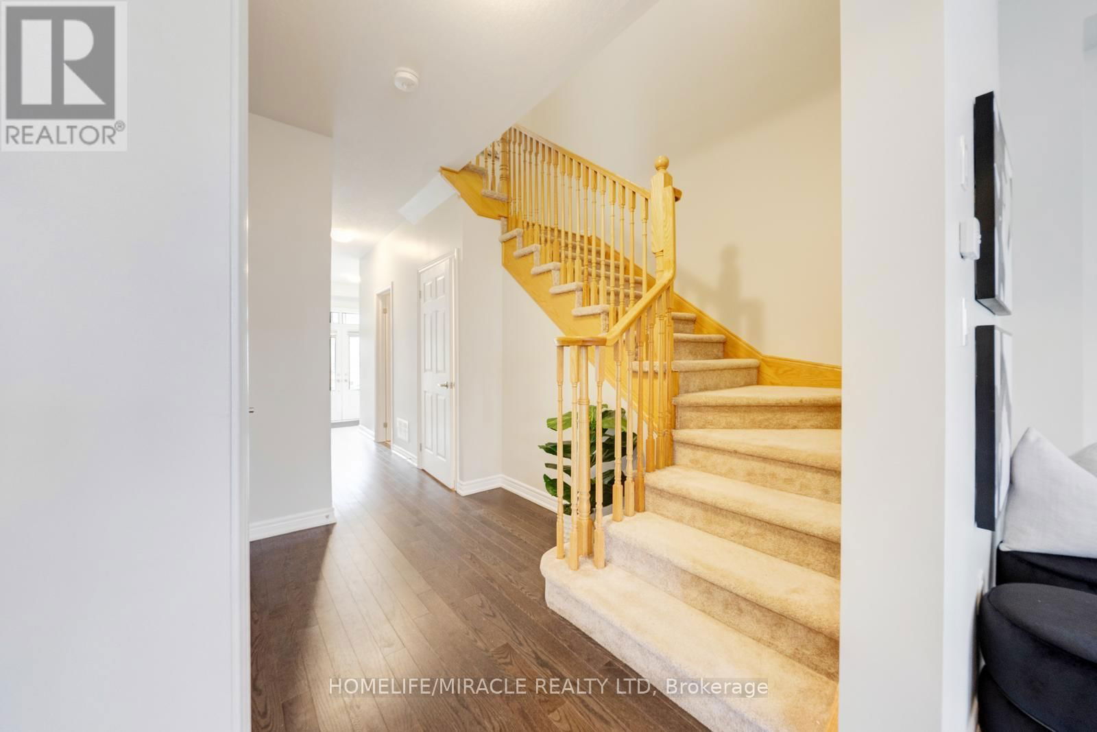 54 - 166 DEERPATH DRIVE Image 26