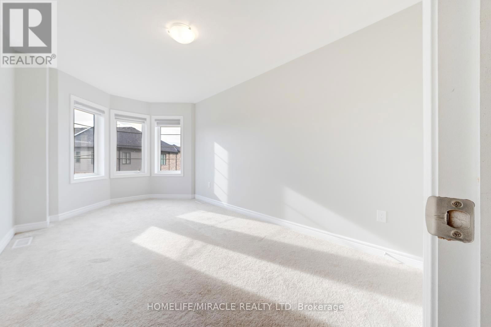 54 - 166 DEERPATH DRIVE Image 27