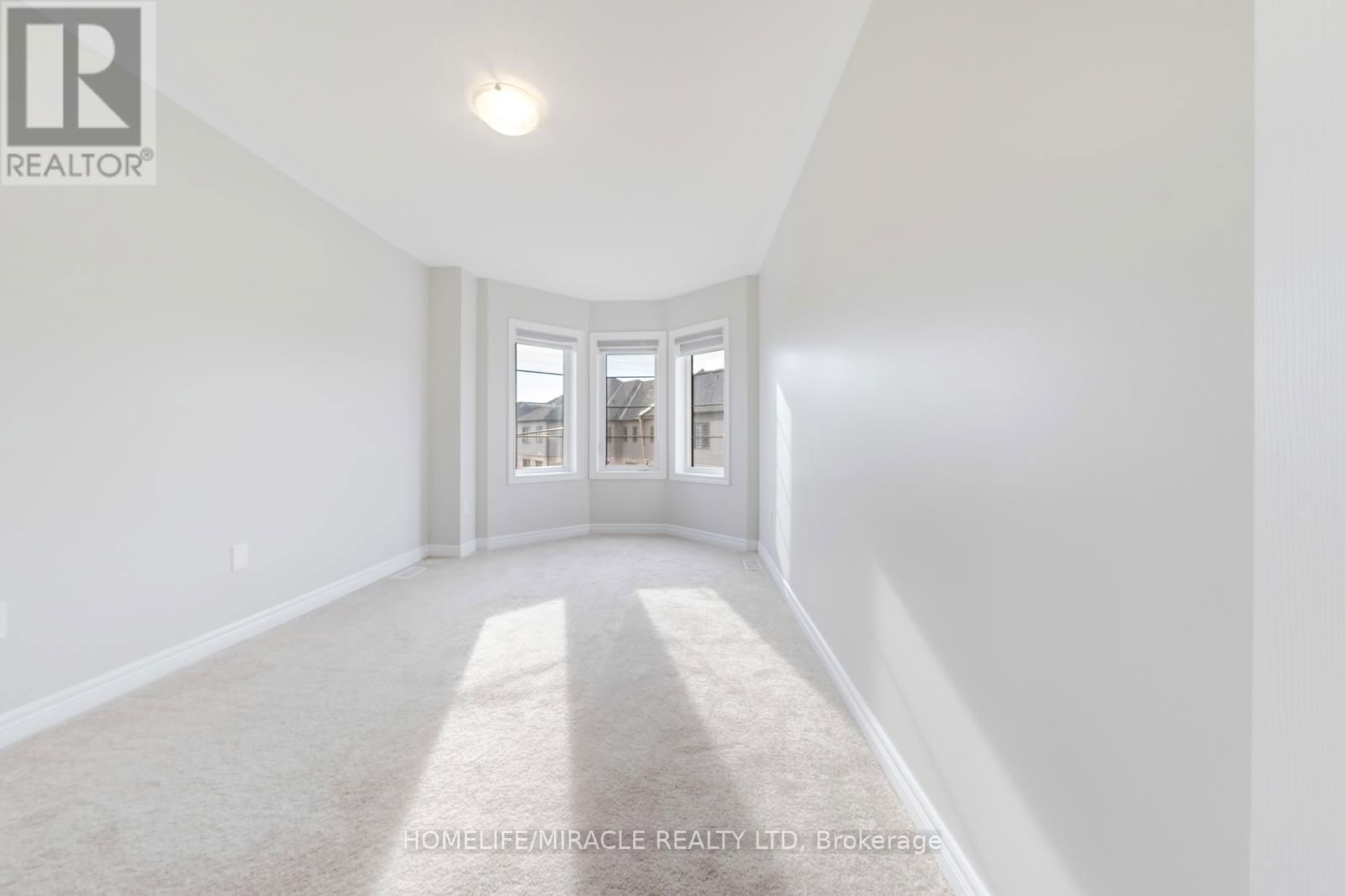 54 - 166 DEERPATH DRIVE Image 28