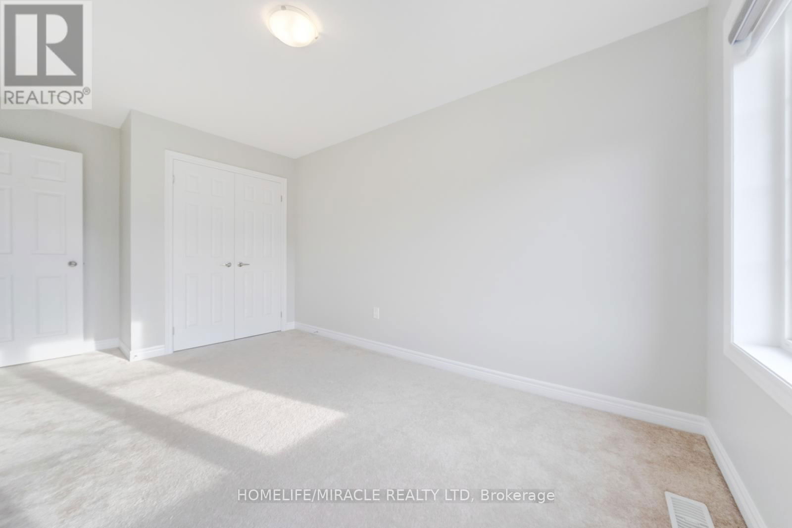 54 - 166 DEERPATH DRIVE Image 31
