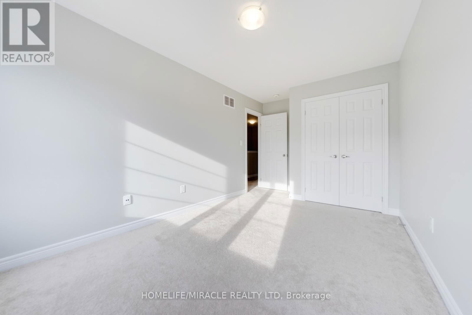 54 - 166 DEERPATH DRIVE Image 32