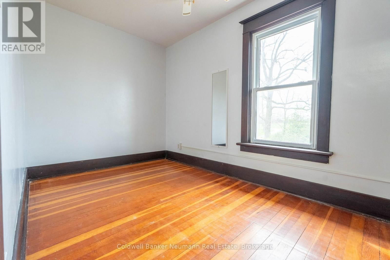 7735 SIXTH LINE Image 28