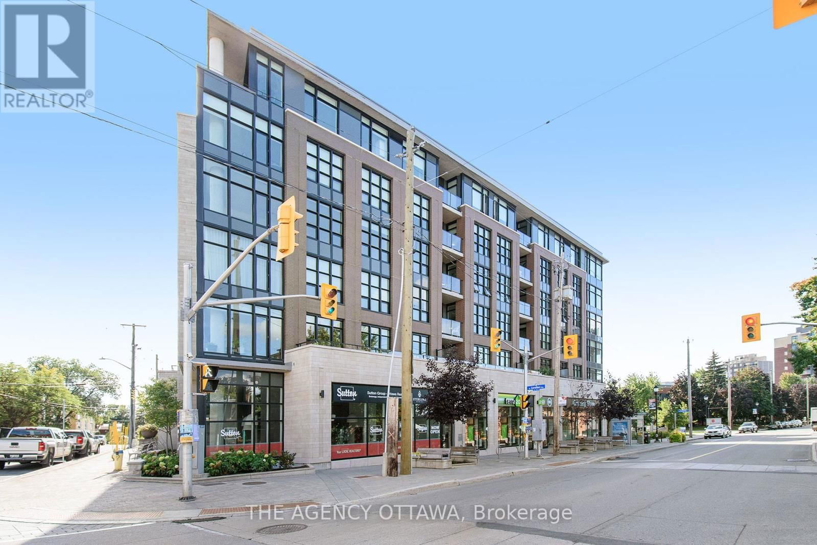 4 - 1130 WELLINGTON STREET WEST Image 1