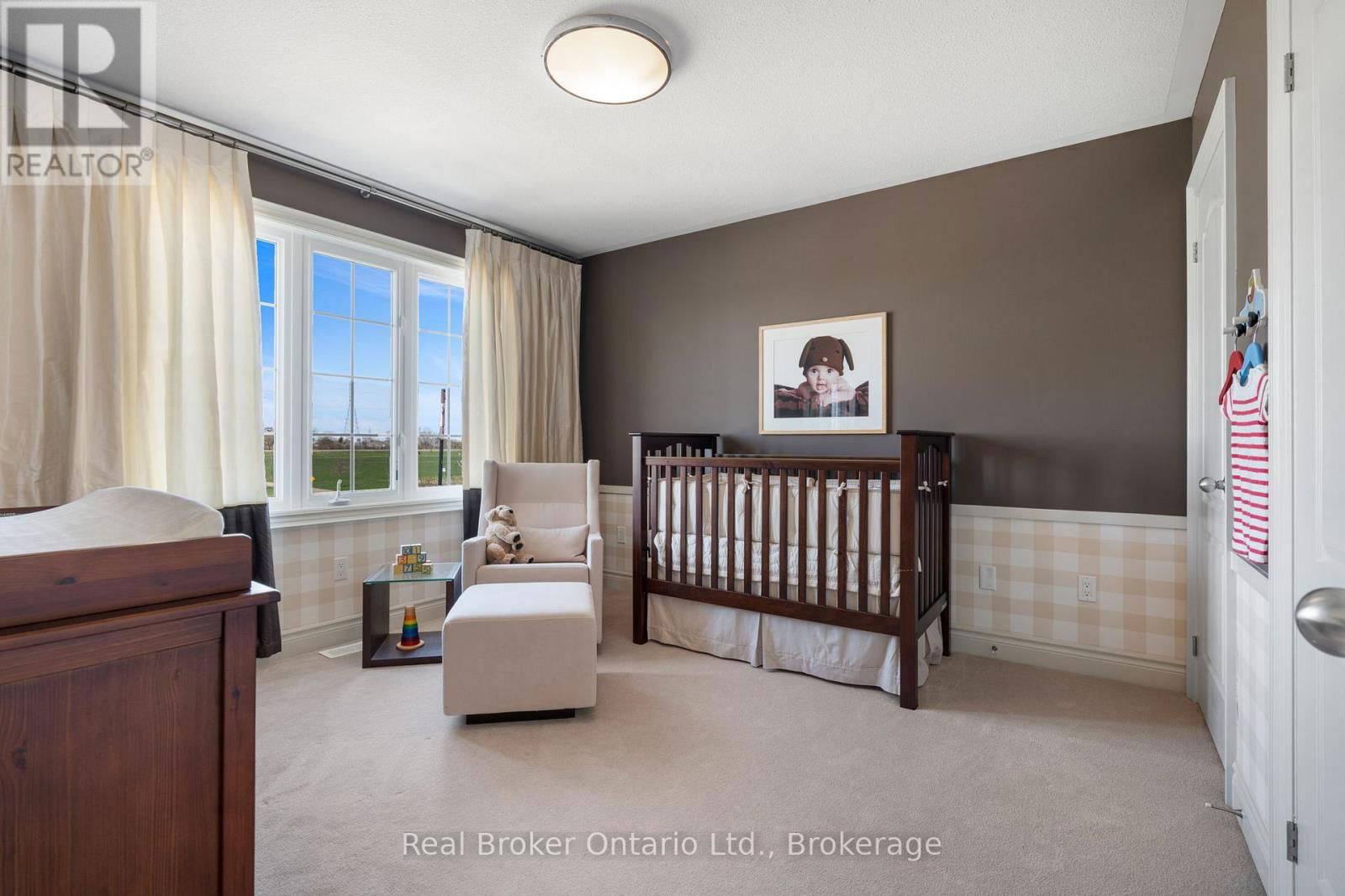18 VENTURE WAY Image 15