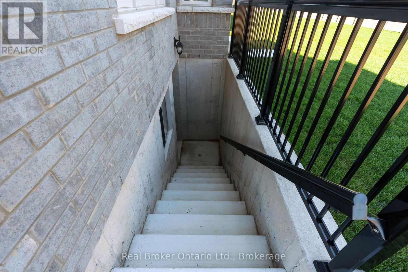 18 VENTURE WAY Image 18
