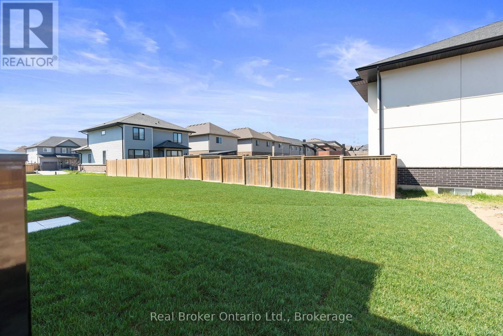 18 VENTURE WAY Image 19