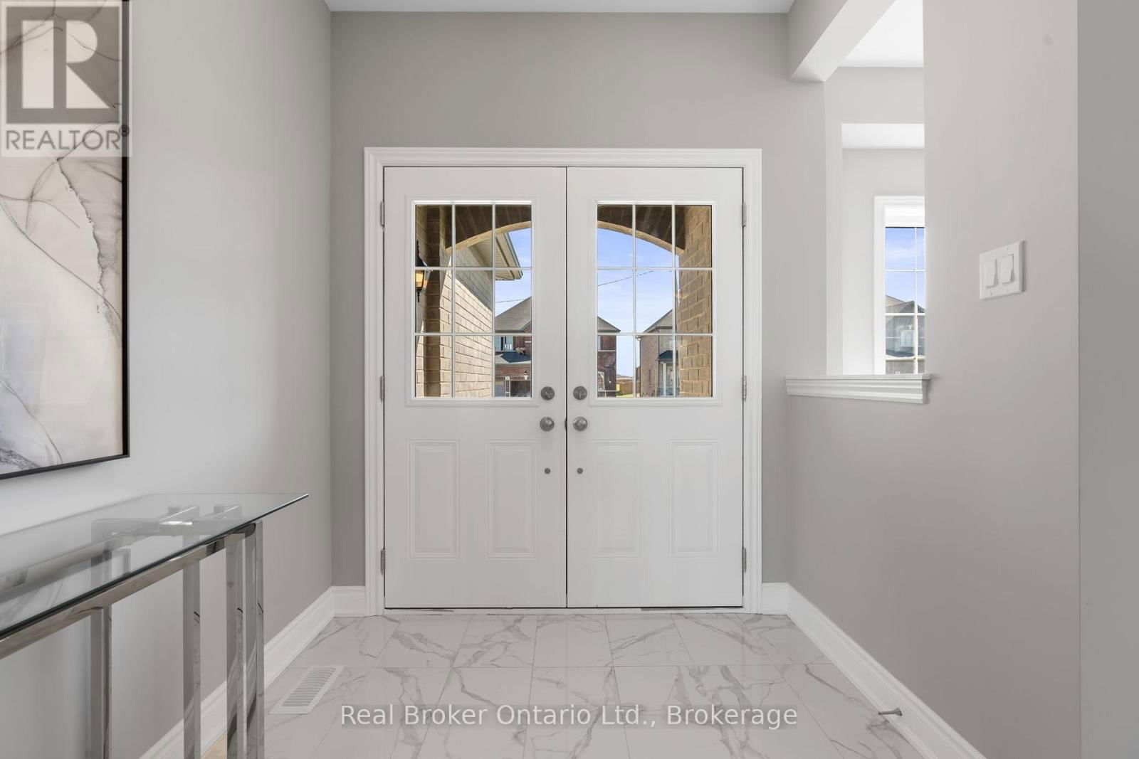 18 VENTURE WAY Image 2