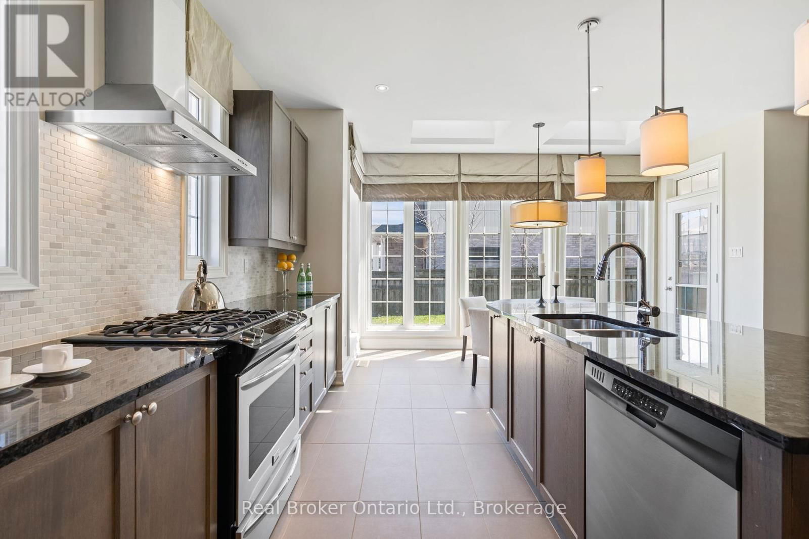 18 VENTURE WAY Image 7