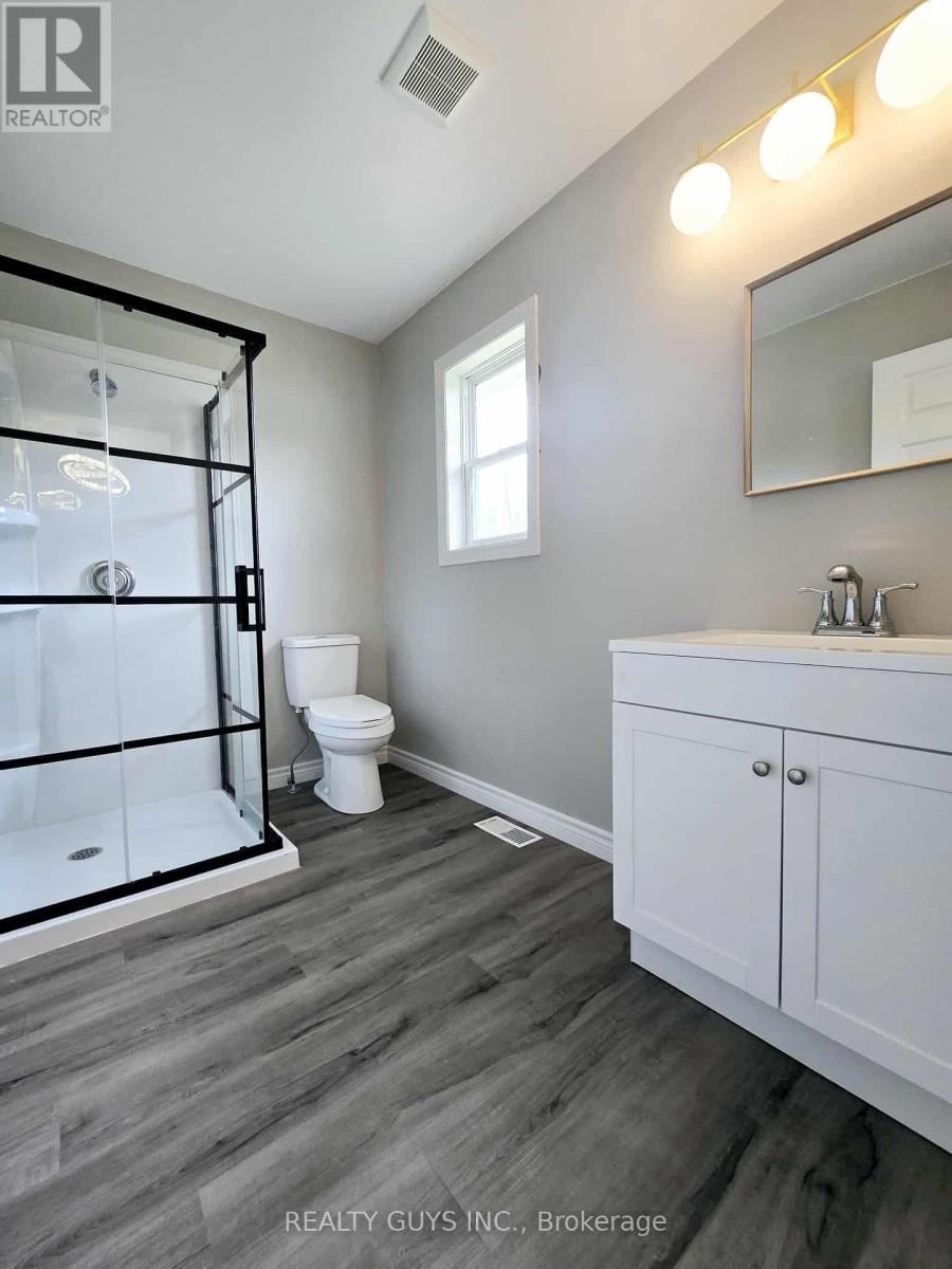 909 FAIRBAIRN STREET Image 12