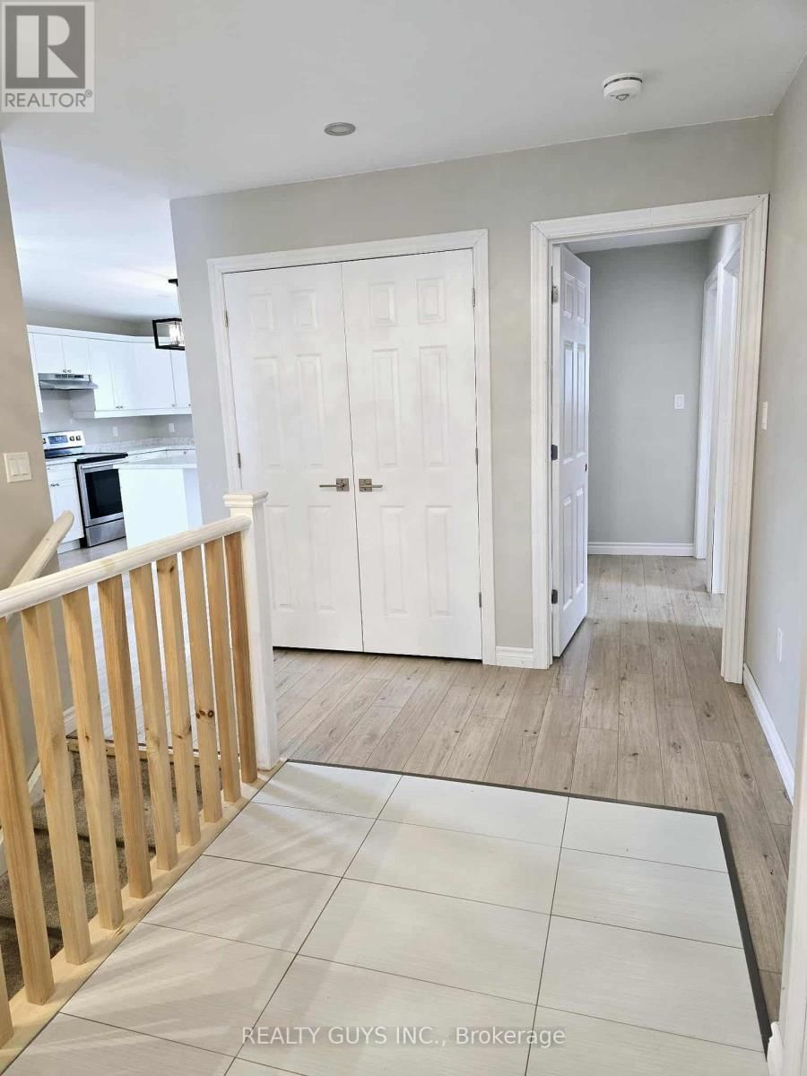 909 FAIRBAIRN STREET Image 6
